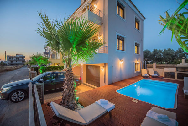 Luxury Villa 100m from the beach<br /><br /><b>The space</b><br />Villa pellina   Villa  Pellina   100 m from the beach.Private pool Entire villa vacation rental 23494451
