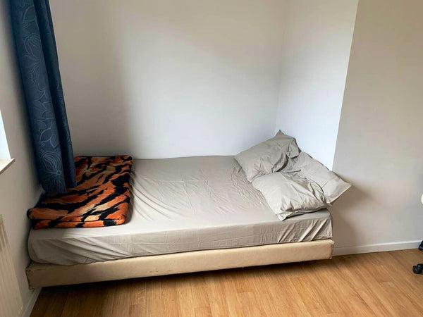 Chambre dans un bel appartement. Quartier calme. Près de commerces, autoroute, a Brussels, Belgium Chambre privée dans un Appartement chaleureux Private room in rental unit vacation rental 38406487