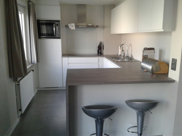 Een appartement met veel licht, dichtbij het centrum en vlakbij de autostrade.<b Ghent, Belgium Appartement voor twee personen Entire condo vacation rental 23570240