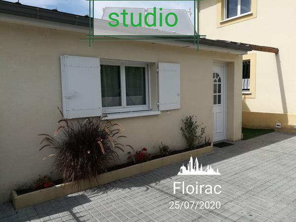 Petit studio situé proche de l'ARKEA ARENA (maxi 20 minutes à pied) à 100 mètres Floirac, France studio d'hôtes climatisé Entire rental unit vacation rental 37468692