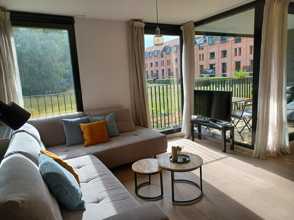 Het appartement is geheel ter uwe beschikking. Het is gelegen in een groene oase Ghent, Belgium Lichtrijk appartement in het groen, nabij centrum Entire condo vacation rental 669225114841044024