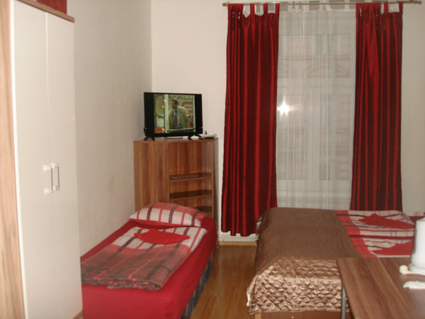Wi Fi, TV, el. konvice,  4 x beds room Private room in townhouse vacation rental 21604514