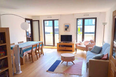 Bright and Modern 3 bedroom Apartment with single and double bedrooms close to c GR Sunny 3 Bedroom Apartment in Athens Entire rental unit vacation rental 40389876