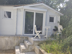 profitez du calme d'un logement original, dans un jardin au calme, au cœur de Mé Mérignac, France Chalet Aurore-centre ville-PK- piscine-independant Entire rental unit vacation rental 48659741