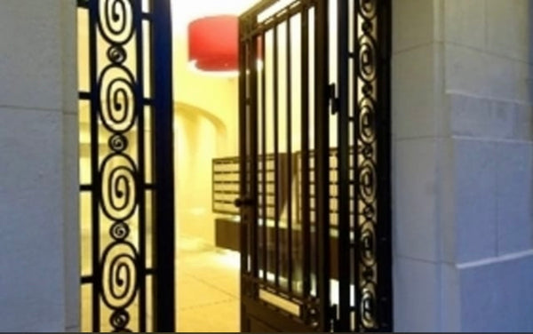 Cozy, practical, and quiet room. Located in the European Quarter of Brussels and Brussels, Belgium Quiet Home in the EU Quarters Shared room in rental unit vacation rental 18661509