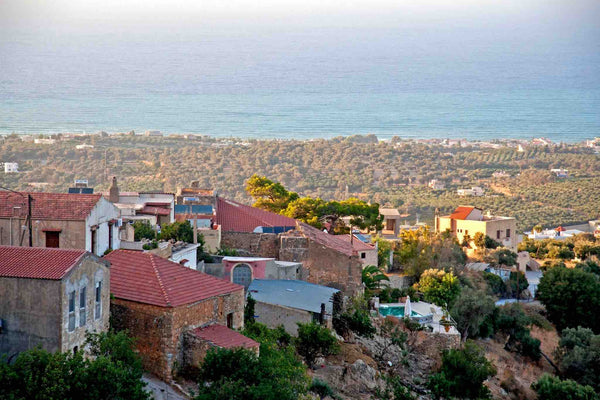 Dans le petit village historique de Maroulas, a 3 km des plages et 8 km de Rethy Maroulas, Greece La Perla de Maroulas ..cocoon dans petit village Entire cottage vacation rental 48779896