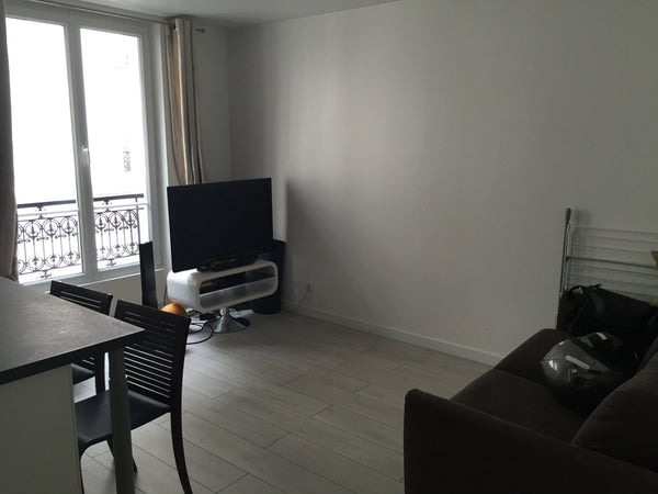 Flat to rent for 2 weeks to 3 months periods<br />The flat is located in the ver Paris, France Modern, nice flat in Batignolles Entire rental unit vacation rental 6594210