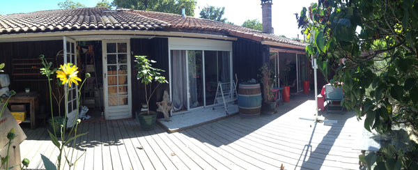 Dans un quartier verdoyant  proche de toutes commodités et dans un esprit 