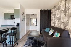 Apartment with lots of character renovated by a prestigious architect and fully  Lyon, France Dify Desaugiers - Jean Macé Entire rental unit vacation rental 44570476