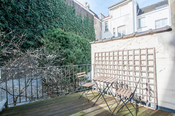 Mon logement est proche de Grand Place, Place du Sablon, Gare Centrale. Mon loge  Appartement 1 chambre avec terrasse - Centre ville Entire rental unit vacation rental 17002815