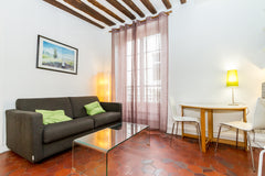 <b>The space</b><br />This is a charming apartment in the Latin District that of Paris, France 1BR Paris Latin District Entire rental unit vacation rental 3746155