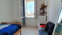 Petite chambre a louer dans un appartement en plein centre de Bordeaux et proche Bordeaux, France Bordeaux: Chambre au coeur du centre ville. Private room in rental unit vacation rental 624439698772454816