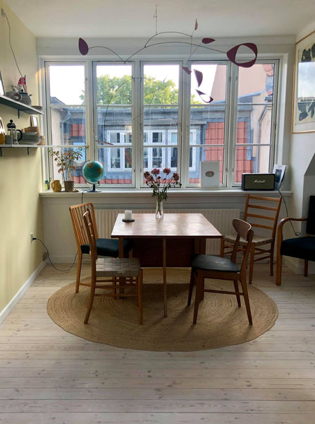 Nyd en rolig og stilfuld oplevelse i denne centralt beliggende bolig på Nørrebro  Skøn taglejlighed lige overfor Assistens Kirkegård Entire condo vacation rental 51397666