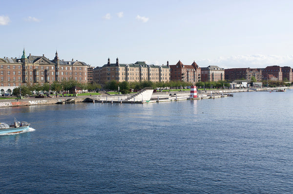 Light and bright apartment, highly modernly furnished. Includes free WIFI + Netf Copenhagen, Denmark Design Apartment in the Heart of Islands Brygge Entire rental unit vacation rental 40775946
