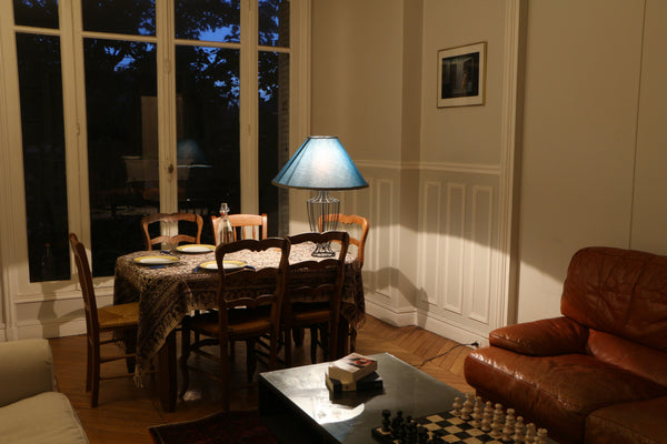 Hello ! We are 4 friends living in a spacious 100m2 flat close to Place de Clich Paris, France Private room available in 18e arrondissement Private room in rental unit vacation rental 18356001