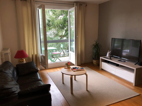 Appartement T2 de 54m2 avec Parking et Balcon situé dans le 5ème arrondissement  Lyon, France Appartement 54 m2 Lyon 5 proche toutes commodités Entire condo vacation rental 30180860