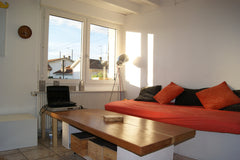 It's a small private room in a newly refurbished 45m²  house near Bordeaux, with Bordeaux, France Cosy bedroom in house near Bordeaux Private room in home vacation rental 33396645