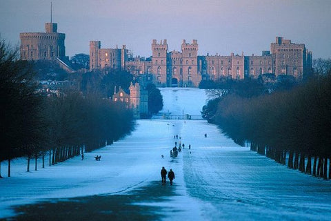 Windsor  Bath  Stonehenge and Salisbury on Boxing Day  Private Tours and Travel Guide Europe London CITY London Destination Tour Europe London CITY London