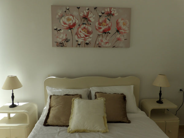 KLIKLIS flat in the HEART center of Heraklion.<br />It is in the  center and nic Heraklion, Greece Kliklis apartment. Say klik and  you are in center Entire rental unit vacation rental 40320180