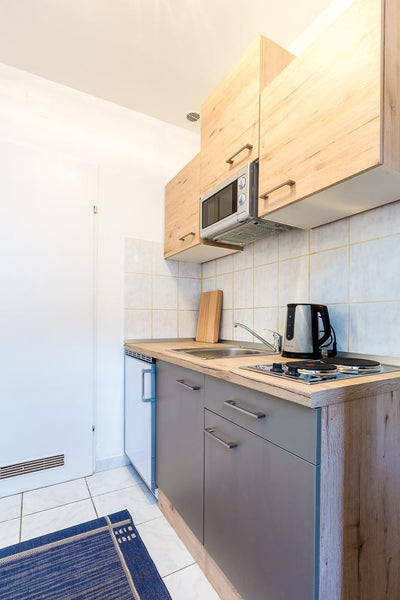 Einfaches ruhiges und zentrales Apartment.<br /><br /><b>The space</b><br />Einf  Kleines einfaches Apartment TOP5 Entire serviced apartment vacation rental 694675588829483935