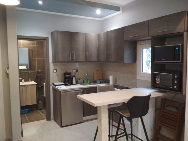 Studio apartment 30 m²<br />650 meters from a metro station<br />1,3 kilometres  Peristeri, Greece ATHENS CENTER-ΑΘΗΝΑ ΚΕΝΤΡΟ Entire rental unit vacation rental 43689145