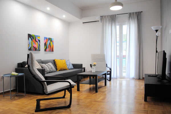Newly fully renovated, 2 bedrooms, 2 bathrooms, comfortable and bright apartment LB Newly Renovated, 2 Bedrooms Flat. Near the center Entire rental unit vacation rental 37772361
