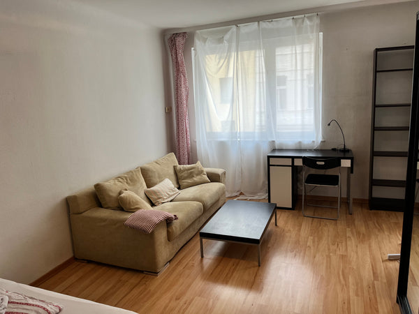 This 35 sqm (350 sqft) studio appartment at Wallensteinplatz is just a 5 minute   Bright, Well-Connected Studio At Augarten Park Entire condo vacation rental 615213874167058542