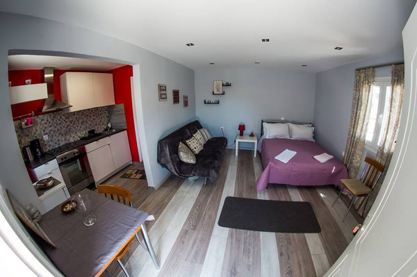 Recently renovated modern apartment in the center of Athens, fully equipped, lum Athens, Greece Renovated cozy apartment with garden Entire rental unit vacation rental 22856030