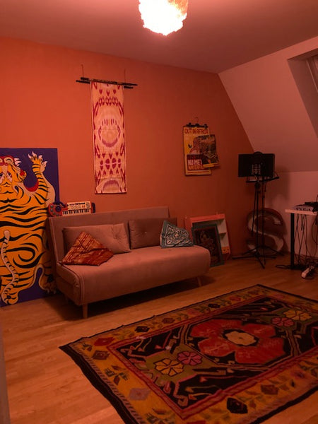 I am renting a room in my 2 story artist appartment in the 16th district of Vien Vienna, Austria Private Room in music studio Private room in condo vacation rental 654885086783933398