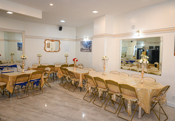 Beautifully furnished , tables, Chairs , A/C , TV , Flowers, Table clothes  Rental unit in Brooklyn · ★4.75 · Studio · 2 beds · 1 bath Entire rental unit vacation rental 964656628049693996