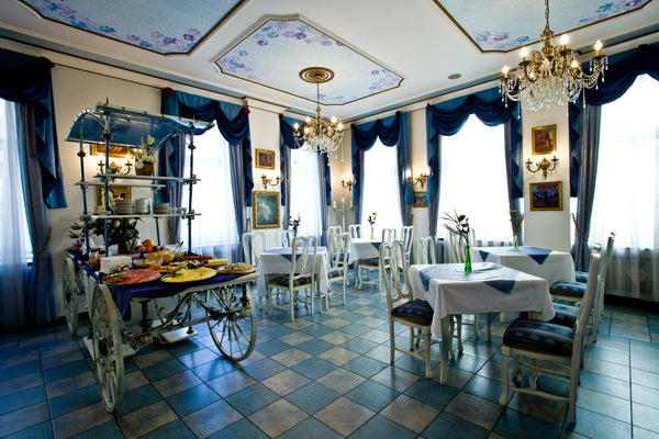 Vítá Vás Hotel William ***+Útulný hotel s jedinečnou polohou v historickém centr Prague, Czechia Třílůžkový pokoj kousek od Karlova mostu Room in hotel vacation rental 627981401613845250