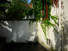 Great haven of tranquility in a beautifull area of Brussels, near the Cinquanten Brussels, Belgium Stijlvol& rustig: super flat met grote patio tuin Entire rental unit vacation rental 3584464