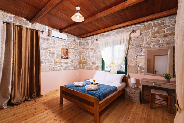 Right in the heart of the Village you can walk to any of the  restaurants and sh  Viola, traditional home Entire townhouse vacation rental 665615988092176663