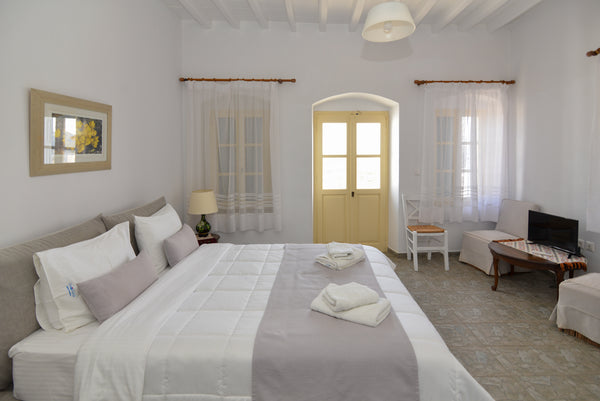 THE CALENDAR IS NOT UPDATED!<br />Please scroll down the page and choose CONTACT  Amorgos traditional apt with balcony view Entire home vacation rental 33120593
