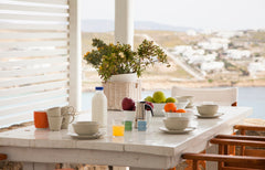 H βίλα αυτή εκτείνεται σε δύο επίπεδα και περιλαμβάνει σαλόνι με τζάκι, πλήρως ε Nea Smyrni, Greece Βιλα Rosemary Entire villa vacation rental 3433816