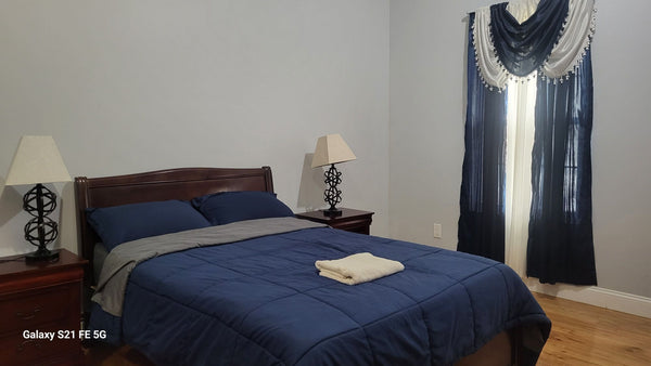 Surround yourself with style in this outstanding space.  Home in Queens · 1 bedroom · 1 bed · 1 bath Private room in home vacation rental 981104669203817777