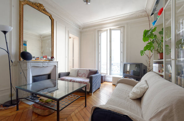 Make yourself at home ! Big shared flat 2 minutes away from the Arc de Triomphe  Paris, France Nice large room - Champs Elysées Private room in rental unit vacation rental 6815363