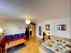 Enjoy your stay in this charming modern flat complete with hardwood floors, stor Vienna, Austria Room in Vienna's heart. Private room in rental unit vacation rental 28609334