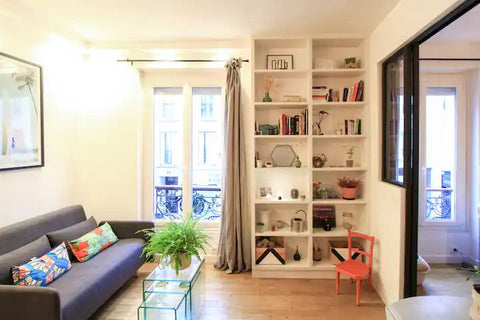 Bienvenue chez moi !<br /><br />J'ai le plaisir de vous accueillir dans mon char Paris, France Logement entier au cœur des commerces du 19ème Entire rental unit vacation rental 29483285