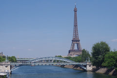 This charming studio will allow you to relax in the heart of the capital. <br />  Lovely chalet in Paris Center Entire rental unit vacation rental 15339327