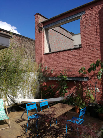 A living appartment, only occasionly rented out: original Airbnb spirit :)<br /> Brussels, Belgium Terrace with vegetable garden at the canal Private room in rental unit vacation rental 36338440