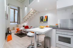 This recently renovated apartment is located in historical area.<br />It is a on Lyon, France La Niche du Temple Entire rental unit vacation rental 9536800