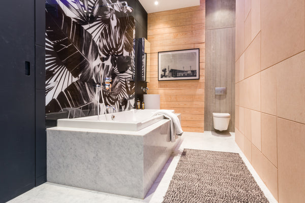 Everything you need for a nice (re)treat<br /><br /><b>The space</b><br />Privat Ghent, Belgium Designer suite with large tub close to the station Entire loft vacation rental 13888897