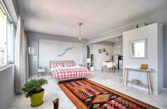 A spacious studio flat in the center of Athens, near the Keramikos metro.<br />< Athens, Greece A little Taste of Home Apartments 2 Entire rental unit vacation rental 30593649