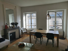 Notre appartement est spacieux et proche toutes les commodités, au cœurs du quar Paris, France Appartement spacieux au cœur des Chartrons Entire rental unit vacation rental 46763368