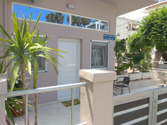 A one-room apartment / tiny house of 20 square meters with a double bed in the a Greece Mary's Studio Tiny home vacation rental 32204814