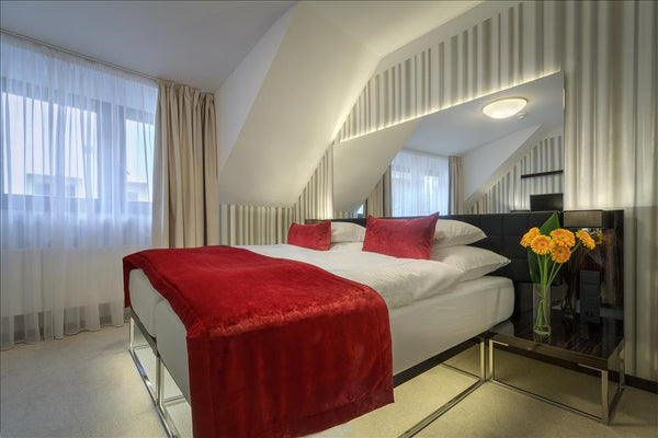 double room in hotel Clementin<br /><br /><b>The space</b><br />Hotel Clementin  Hlavní město Praha, Czechia King´s route double room Room in boutique hotel vacation rental 28149058