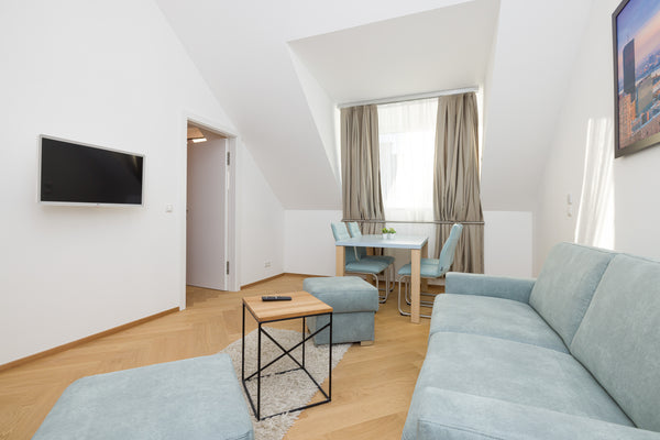 Entspanne dich mit der ganzen Familie in dieser friedlichen Unterkunft. Vienna, Austria Schönbrunn Roof Top 16 with terrace Entire rental unit vacation rental 572932149533923112