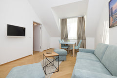 Entspanne dich mit der ganzen Familie in dieser friedlichen Unterkunft. Vienna, Austria Schönbrunn Roof Top 16 with terrace Entire rental unit vacation rental 572932149533923112