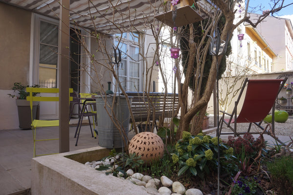 En plein cœur du quartier résidentiel et typique de la Croix-Rousse dans rue trè Lyon, France Appart confortable atypique avec grande terrasse Entire rental unit vacation rental 33352969